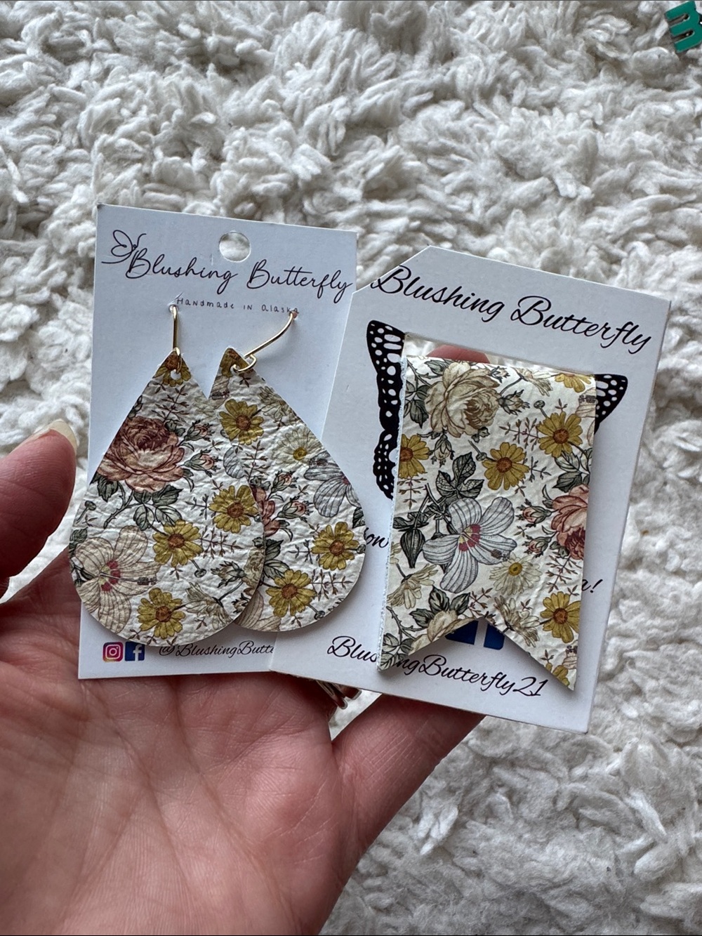 🆕 Handcrafted Earrings and Bookmark Set